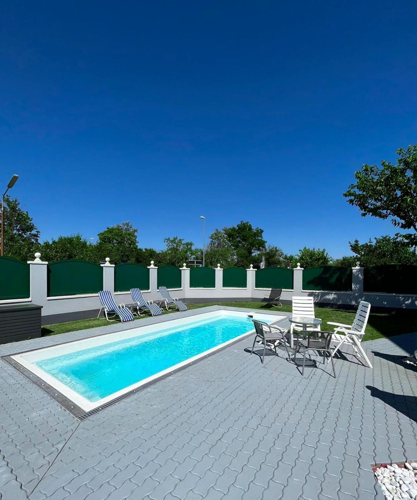 Atemberaubendes + Pool Vienne